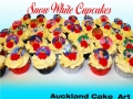 SNOW WHITE CUPCAKES